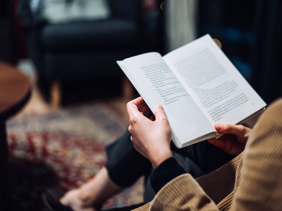 how to read a book critically